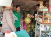 Cegah Kelangkaan Gas Elpiji, Personel Polsek Pegandon Cek Pangkalan Gas LPG 3 Kg