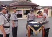 Kapolres Pekalongan Kota pimpin Upacara sertijab Kapolsek Pekalongan Timur dan Kapolsek Pekalongan Barat