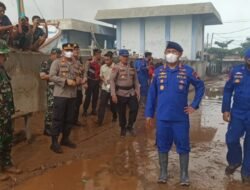 *12 Kapal Perikanan Terbakar di Pelabuhan Pekalongan, Kapolres; Hingga Saat Ini Tidak Ada Korban Jiwa*